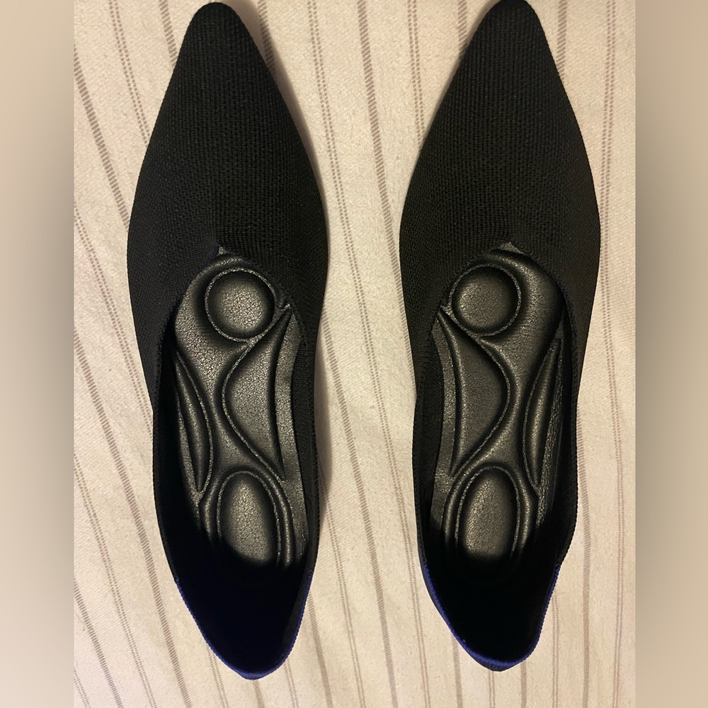 Textured-Knit Pointy-Toe Ballet Flats for Women in Black